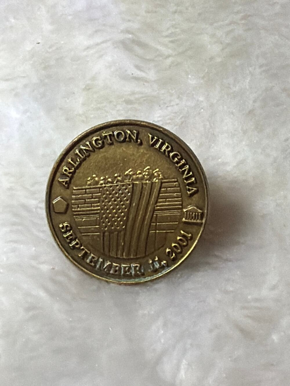 Vintage 9/11 Pentagon Arlington Virginia September 11 2001 Memorial Lapel Pin US
